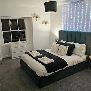 Norfolk Pad - Lovely 1 Bed In - Top Floor Apartment