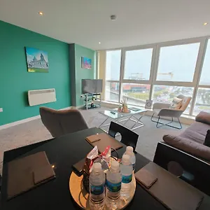 2br Stunning Centre Apartment Belfast